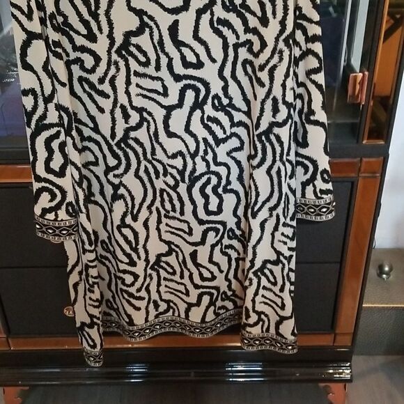 BEAUTIFUL ALFANI DRESS !!! LIKE NEW!!! NEVER WORN!!! - Picture 8 of 14